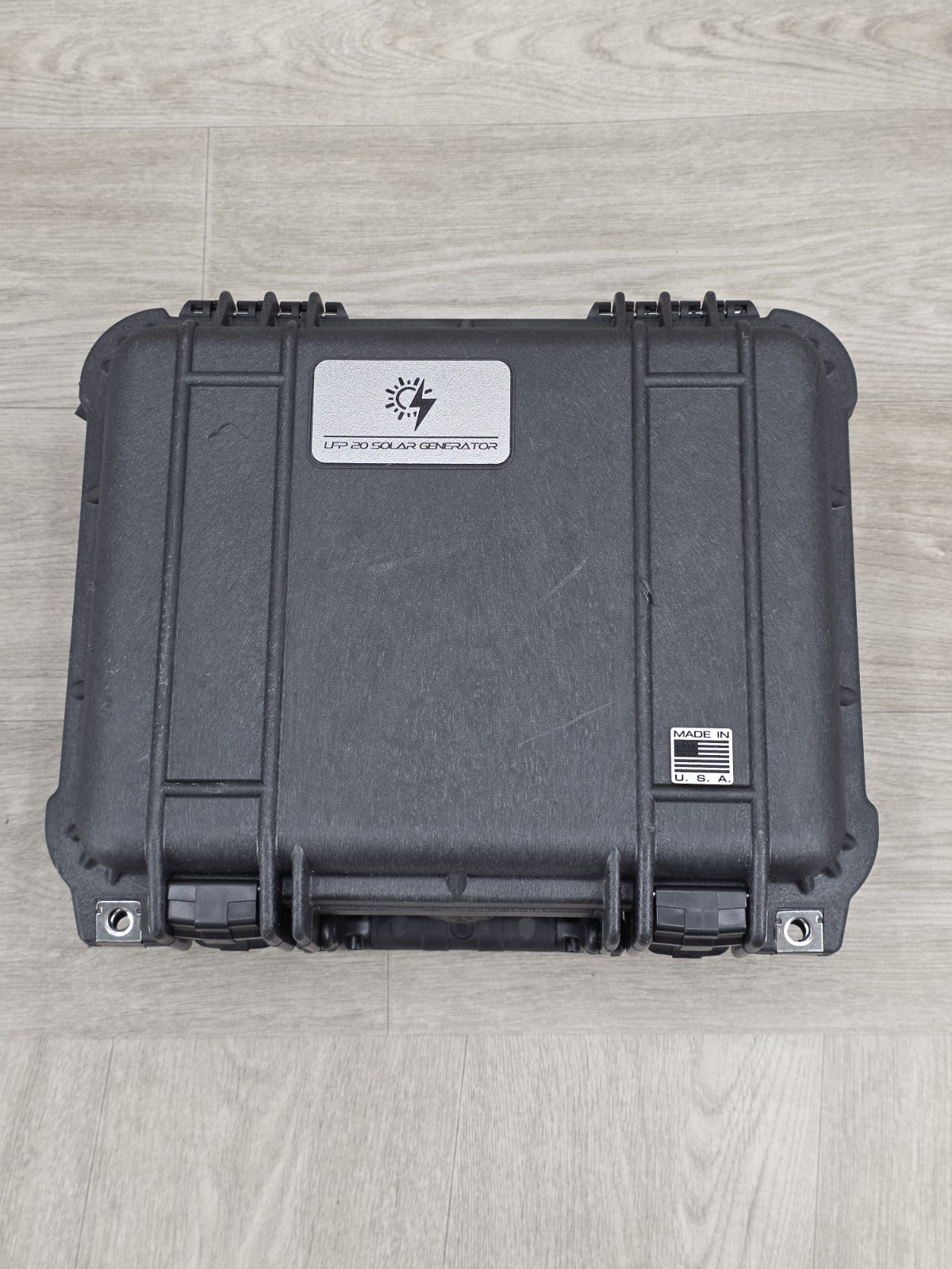LFP 20 Solar Generator Portable Case With Victron Energy BMV-700