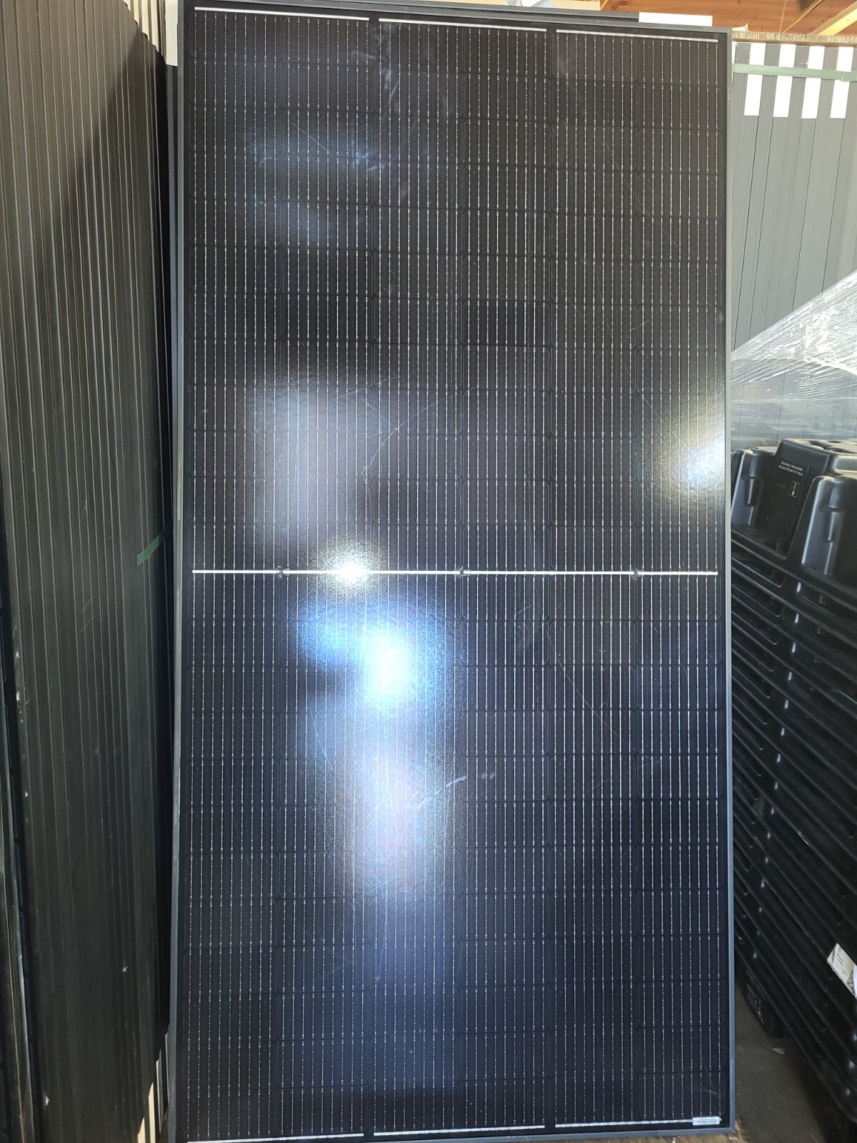 LA SOLAR 450W BLACK ON BLACK Solar panel