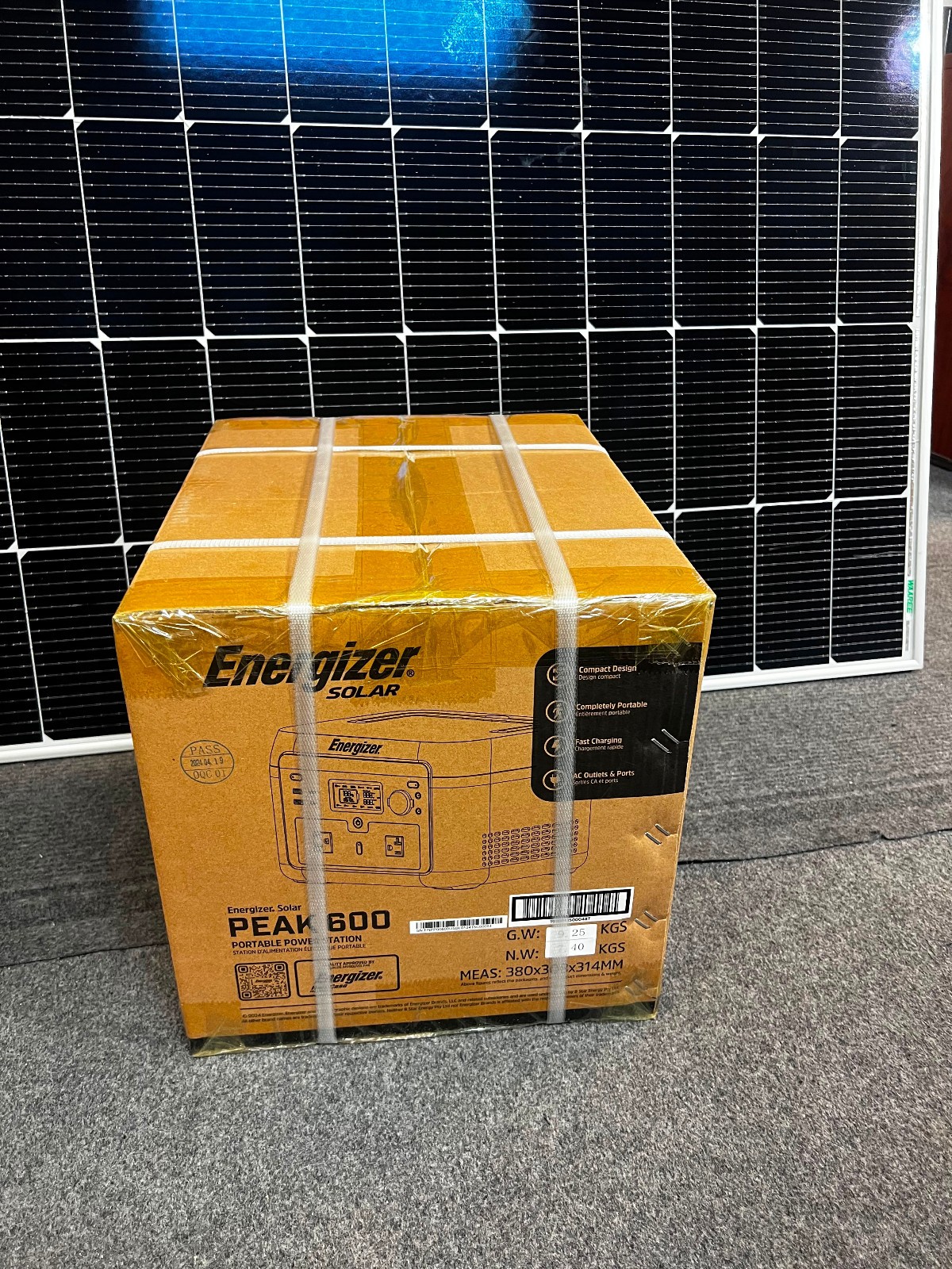 Energizer Solar Portable Power Station Peak 600, Solar Rechargeable, 512Wh