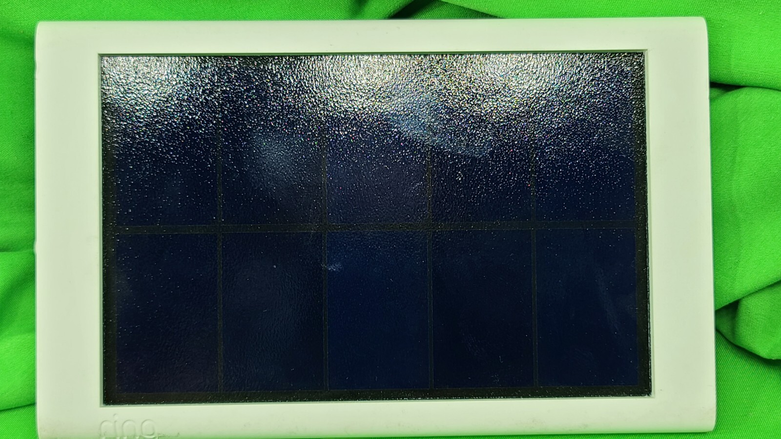 Ring Small Solar Panel 1.9W for Stick Up Cam White 5F78E9-USB-C
