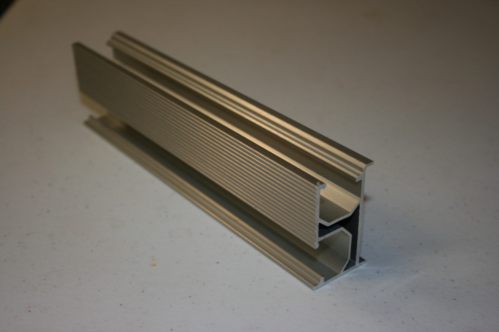 Solar Mounting Rail 24 In for Planet 4 Solar (UISolar)-Pack of 4 with Splicers