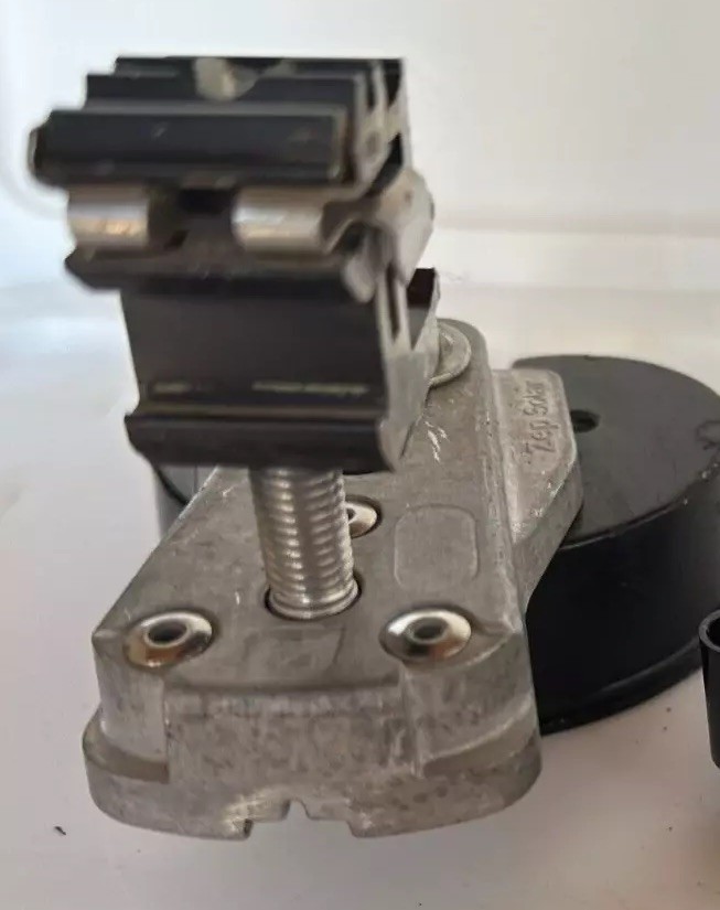 Zep Solar Leveling Foot V3 / Mounting Block And Screw