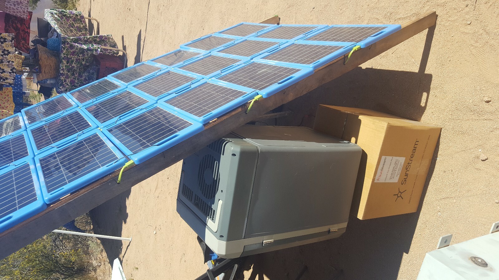 6W USB 5vdc 1000mA sunstream solar panel 8 panels per auction+cable $1 PER WATT