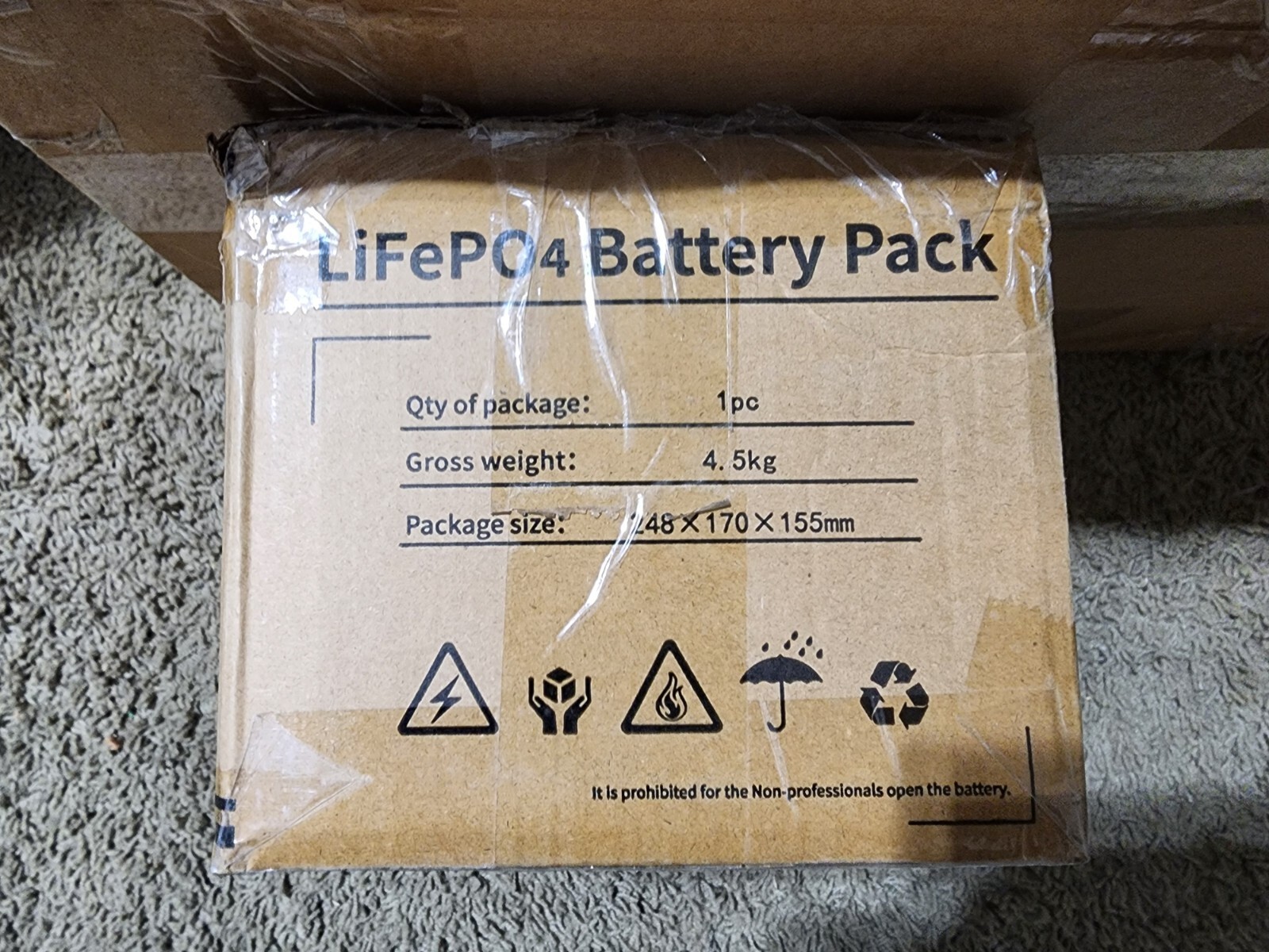 LiFePO4 Rechargeable 12V 25Ah Lithium Battery with Solar Charging input.
