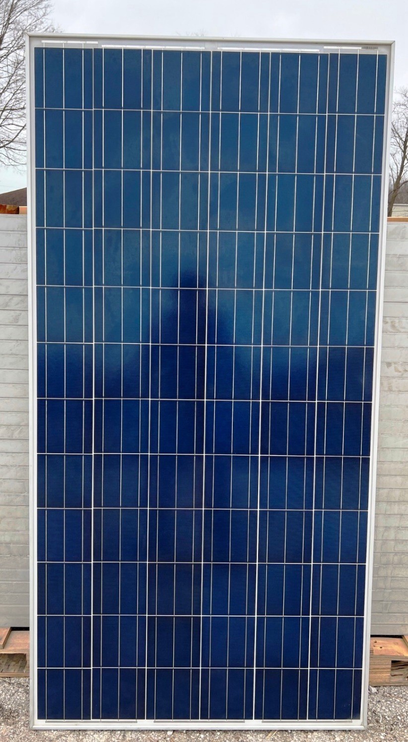 36 Solar panels SPM420/108, max. Power 420 W per module, SoloPort