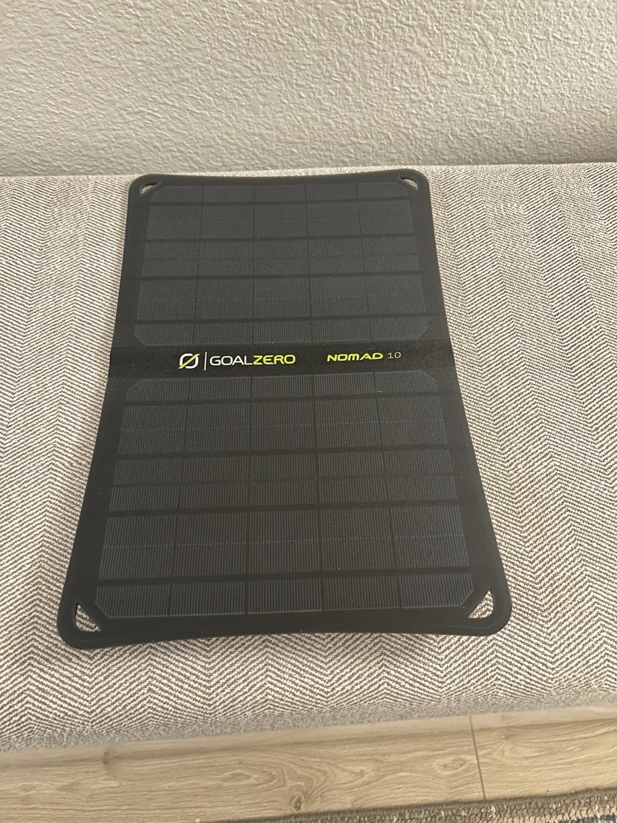 Goal Zero Nomad 10 Foldable 10 Watt Solar Panel Sun Power Charge