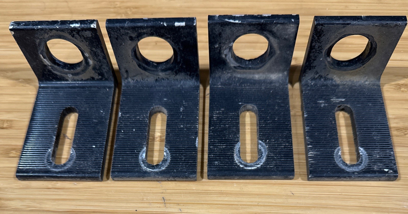4 -pcs L Foot Solar Bracket For Solar Panel PV System Black