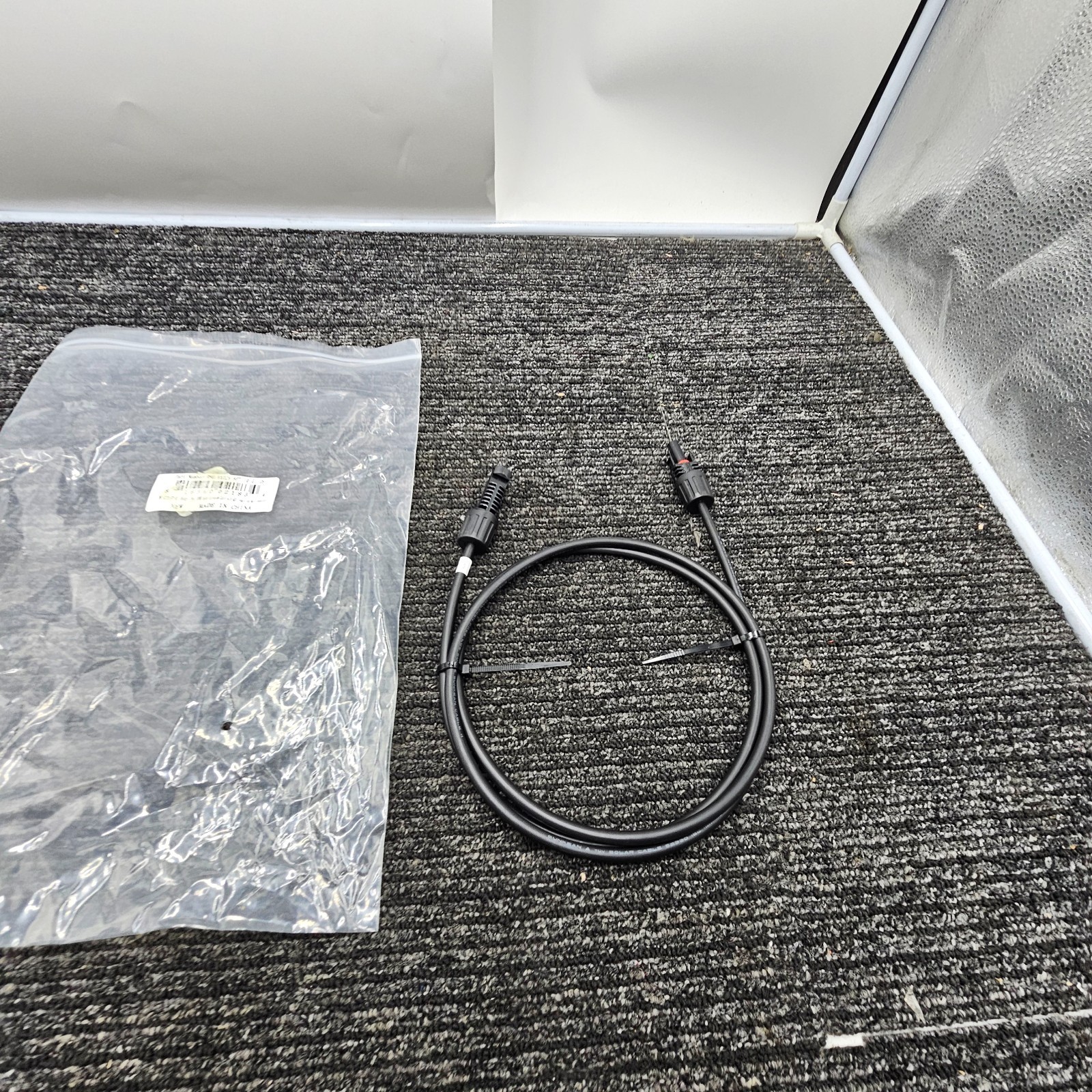 (QTY 2) Renogy RNG-EXTCB-5FT-10-G1-US 5Ft 10AWG Solar Extension Cable Connector