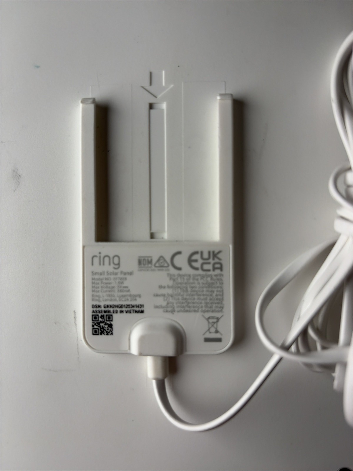 Ring Small Solar Panel 1.9W for Stick Up Cam White 5F78E9-USB-C