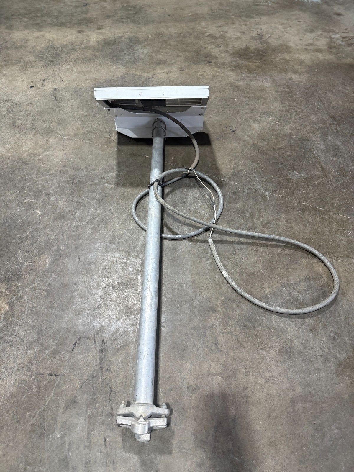 BP SOLAR PANEL WITH Pole MOUNT Model # SX320J