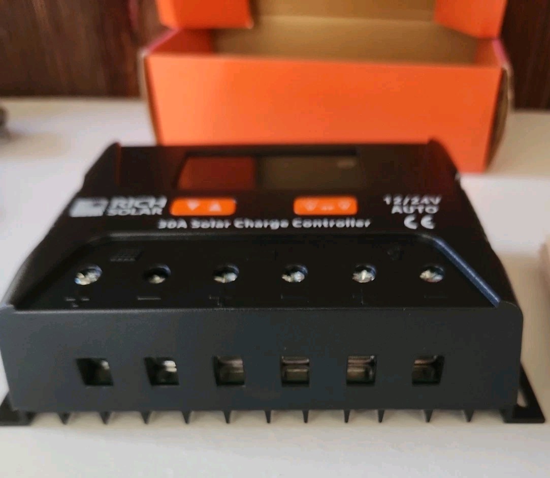 Rich Solar 30A PWM Charge Controller – 12V/24V AUTO – New IN BOX