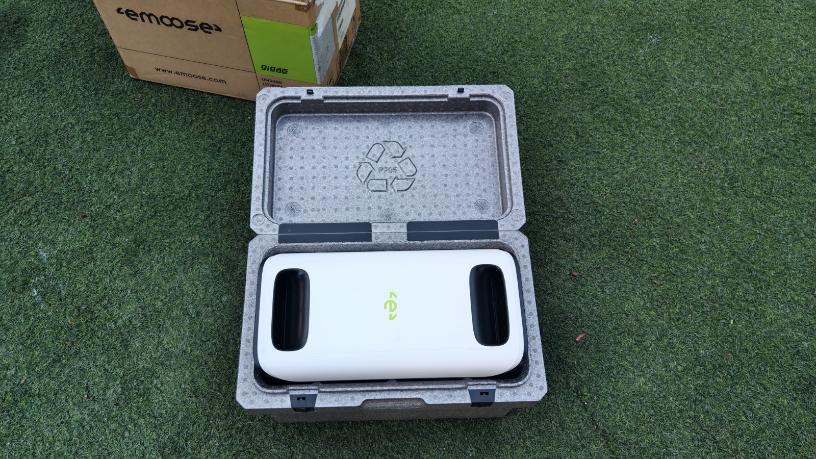 Emoose GigaX 1500wh- 2400W Peak Portable Power Station 1500Wh Battery OPEN BOX