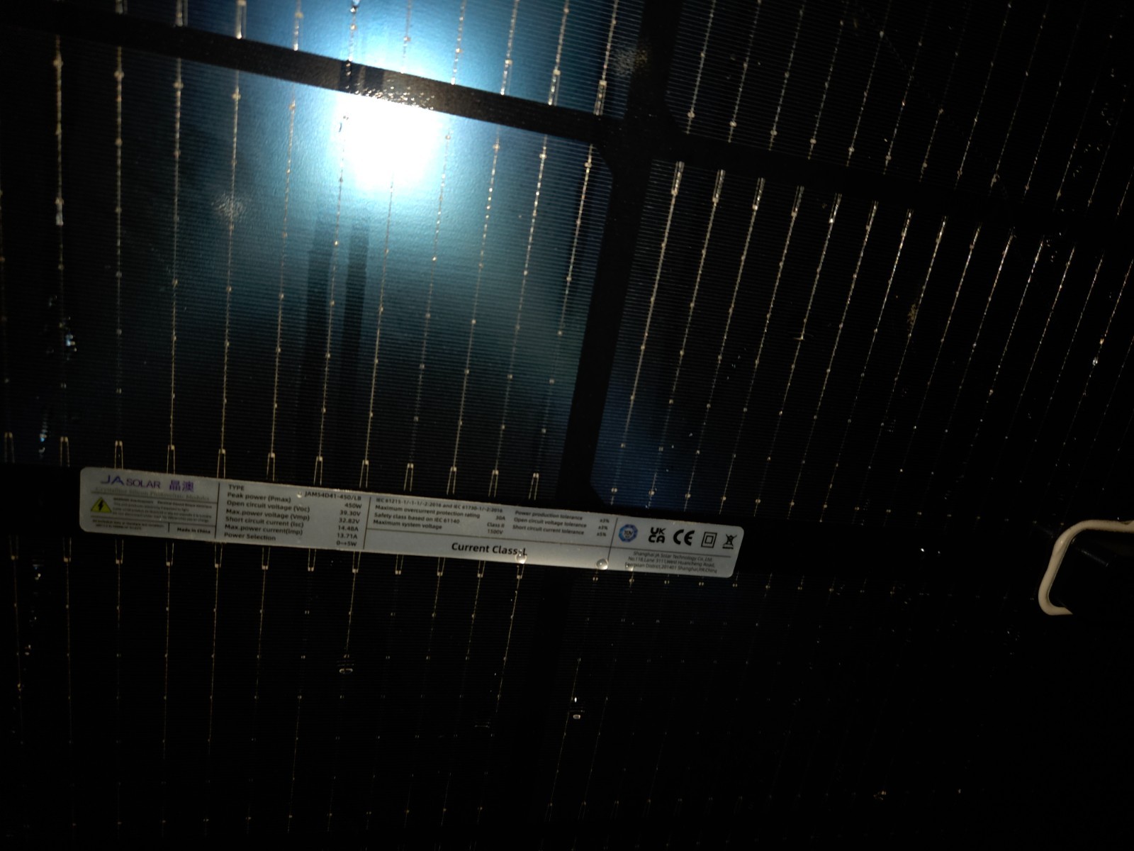 450W JA Solar JAM54D41-450 LB MB 450W Solar Modules – crack on glass
