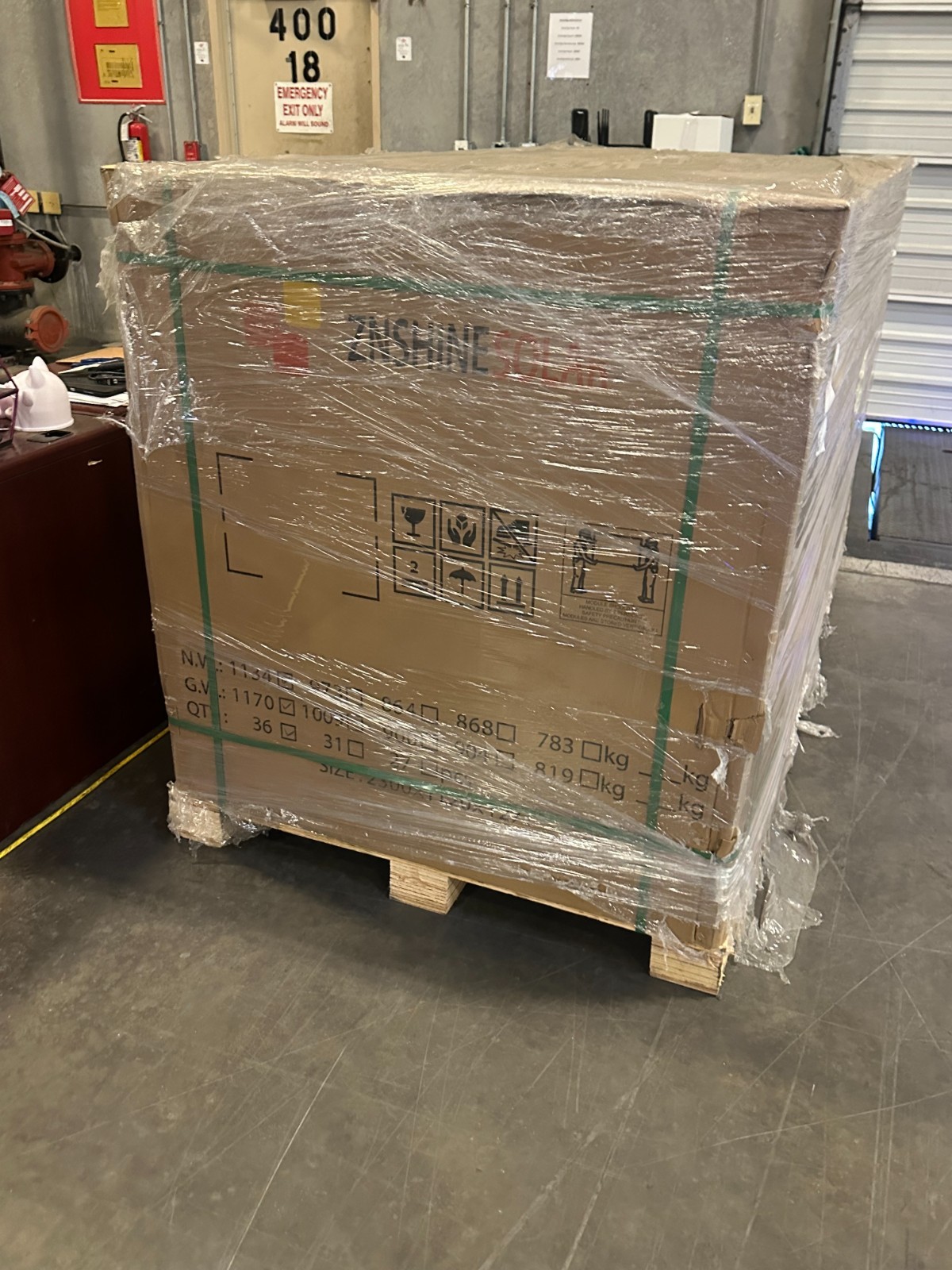 (Sealed Pallet of 36) ZNShine 580 W Bifacial Solar Panels – ZXM7-UHLDD144-580/N
