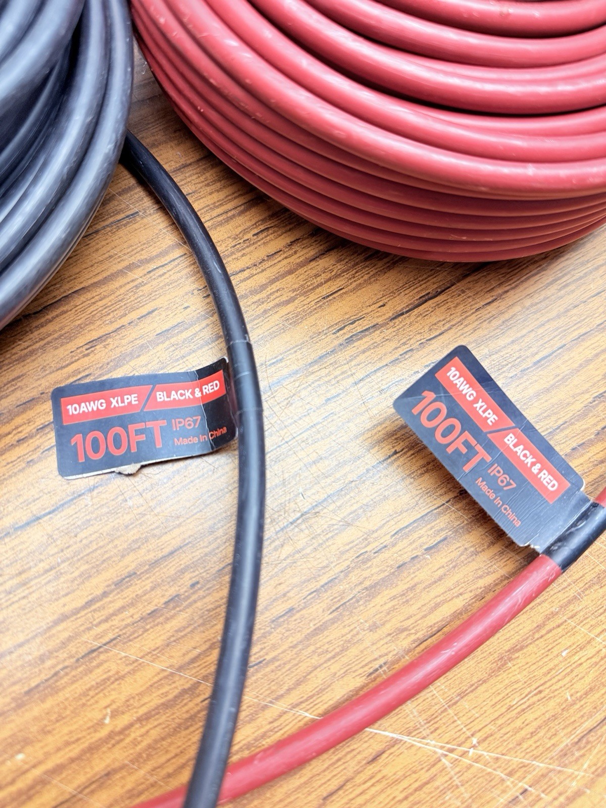 VEVOR Solar Panel Extension Cable 100 Ft Black + Red 10 AWG XLPE