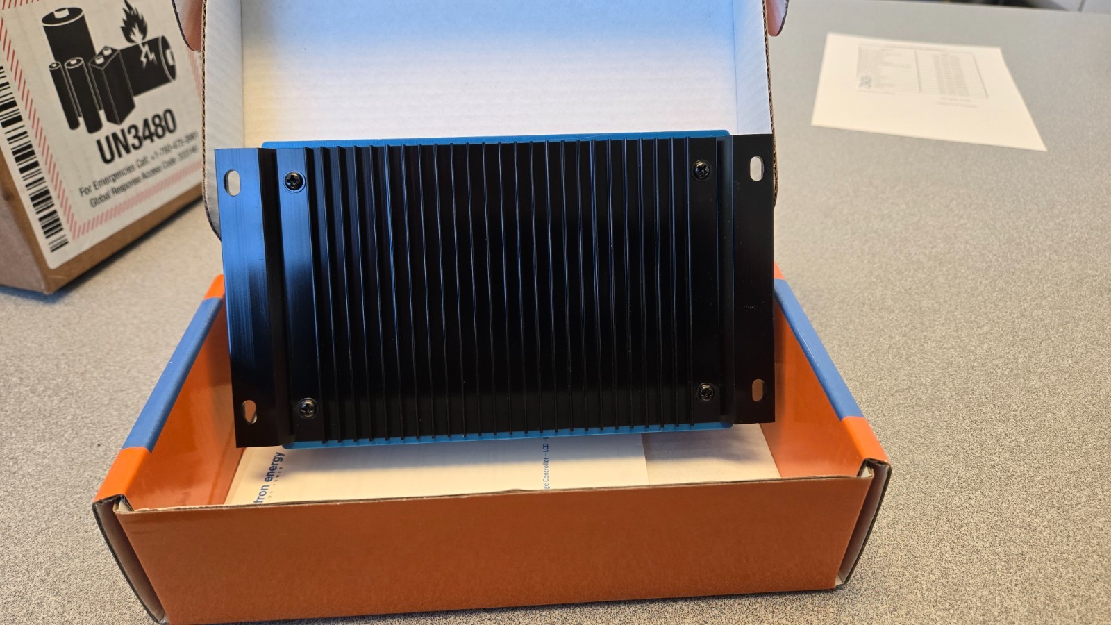BRAND NEW in-box 12-volt PWM Charge Controller for Solar Panel