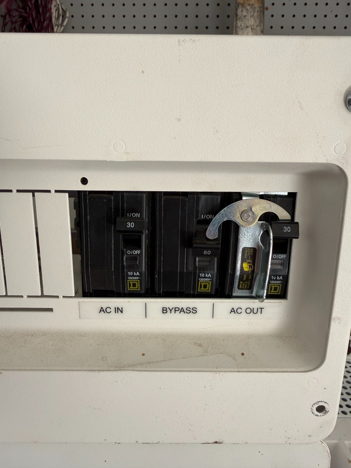 Schneider Electric – Solar/Battery Control System