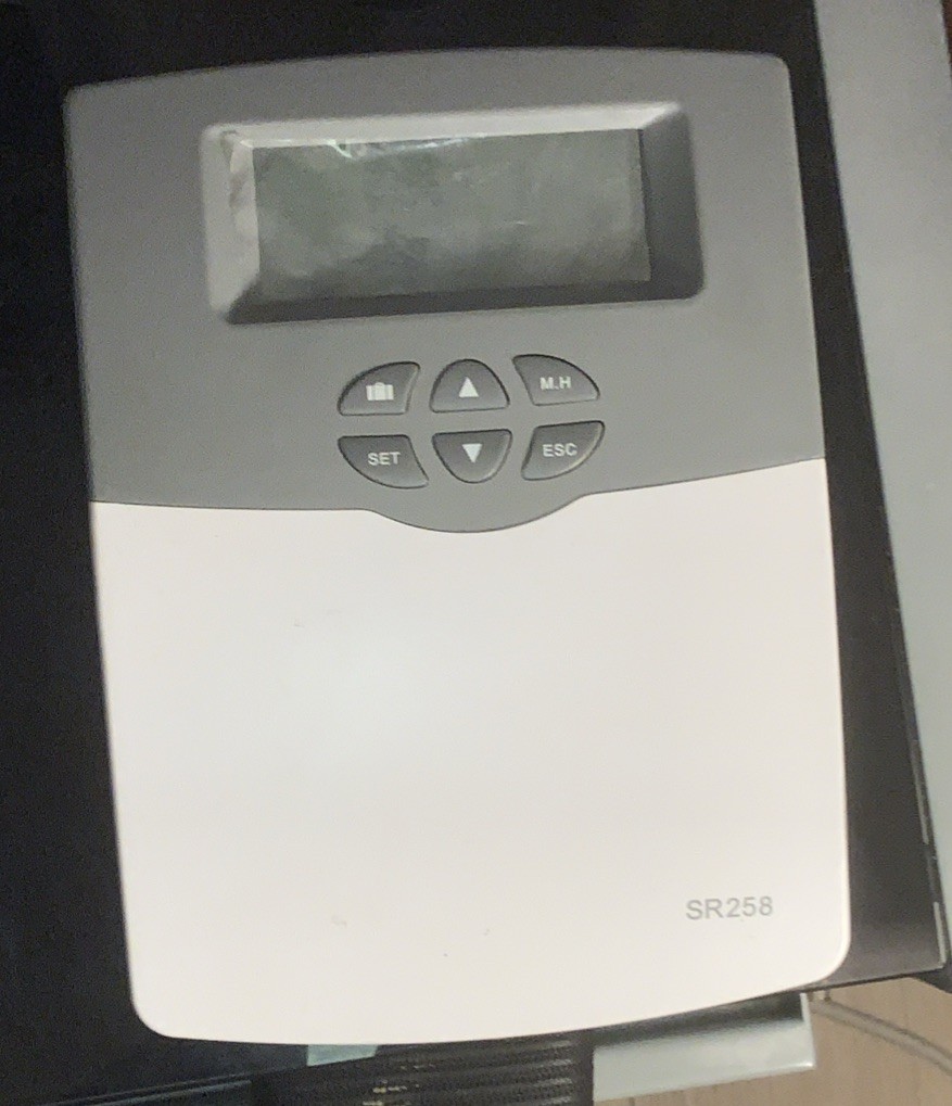SOLAR Controller SR258 Pressurized Water Heater /Heating System 110-240V NEW