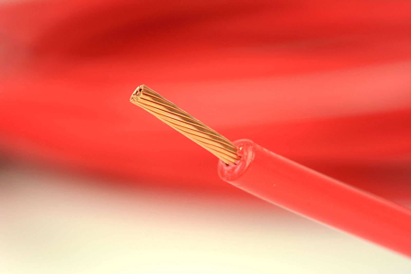 12 AWG Solar Panel Wire 25′ Power Cable UL 4703 Copper MADE IN USA PV Gauge Red