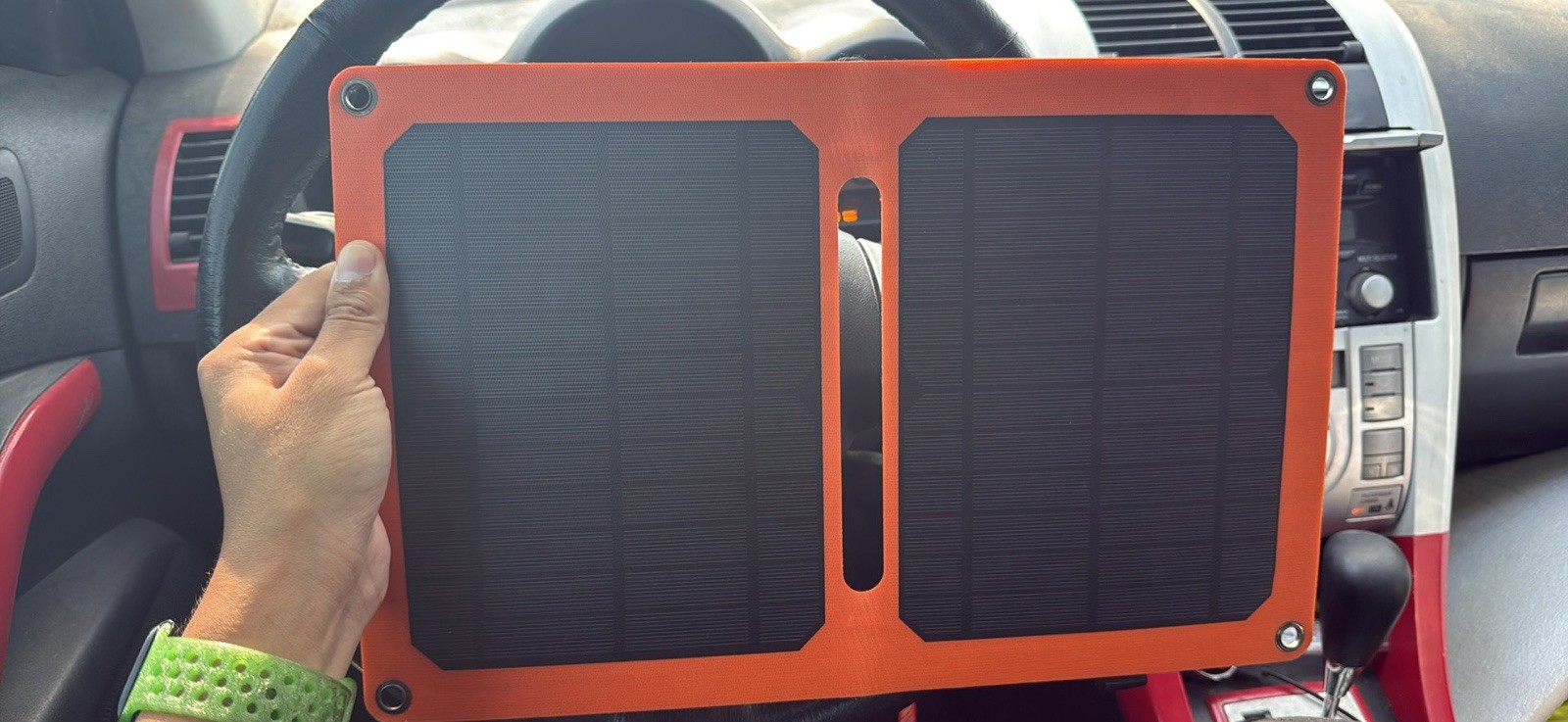 Thunderbolt Magnum Solar 9W Foldable 5V DC Monocrystalline Panel Black/Orange