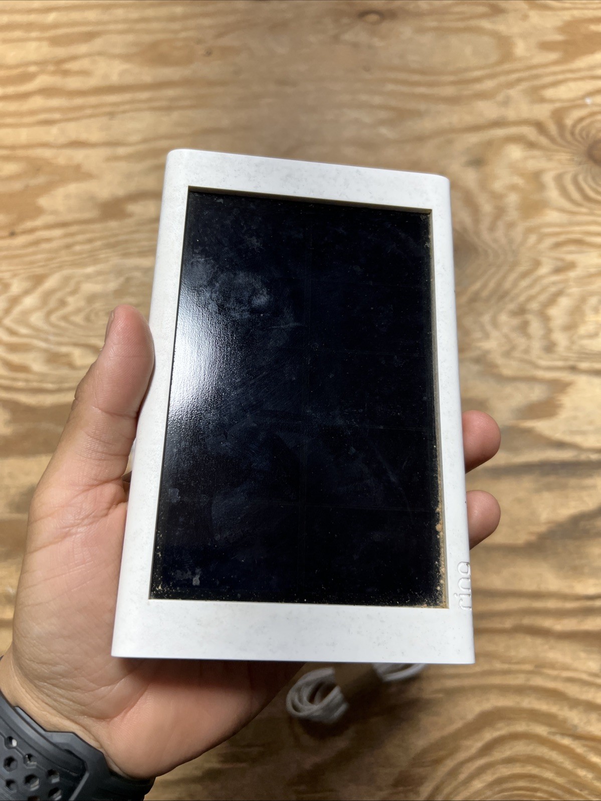 ​Ring Small Solar Panel 1.9W USB-C White for Stick Up Cam & Spotlight Cam 5F78E9