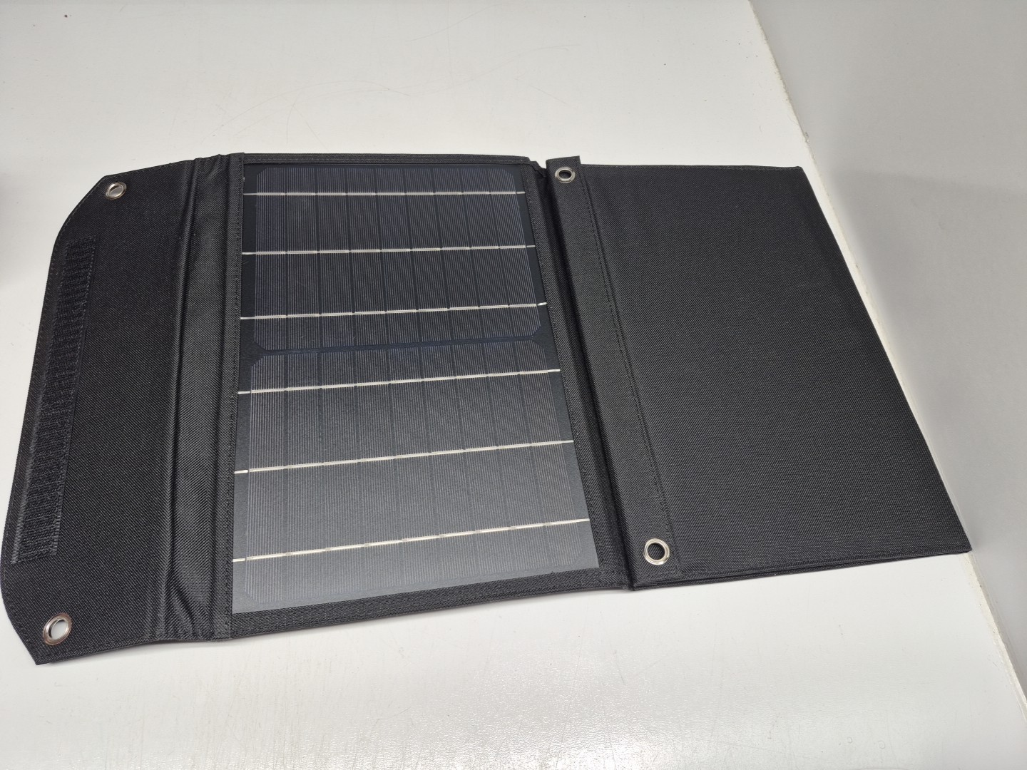 Powstream Portable 21w Foldable Solar Charging Station