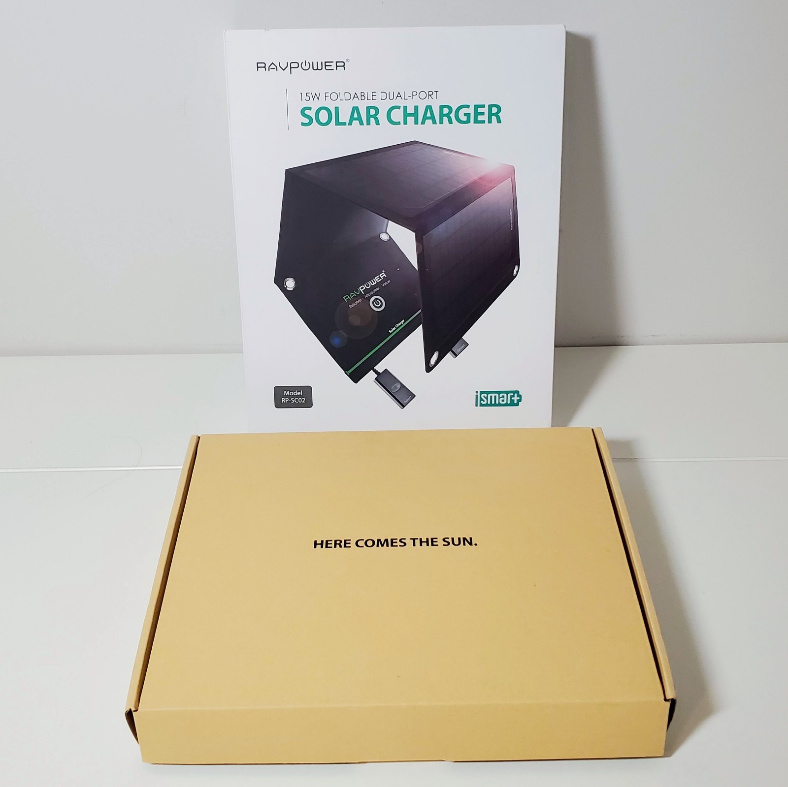 RAVPower 15W Foldable Dual-Port Waterproof Smart Solar Charger Kit RP-SC02