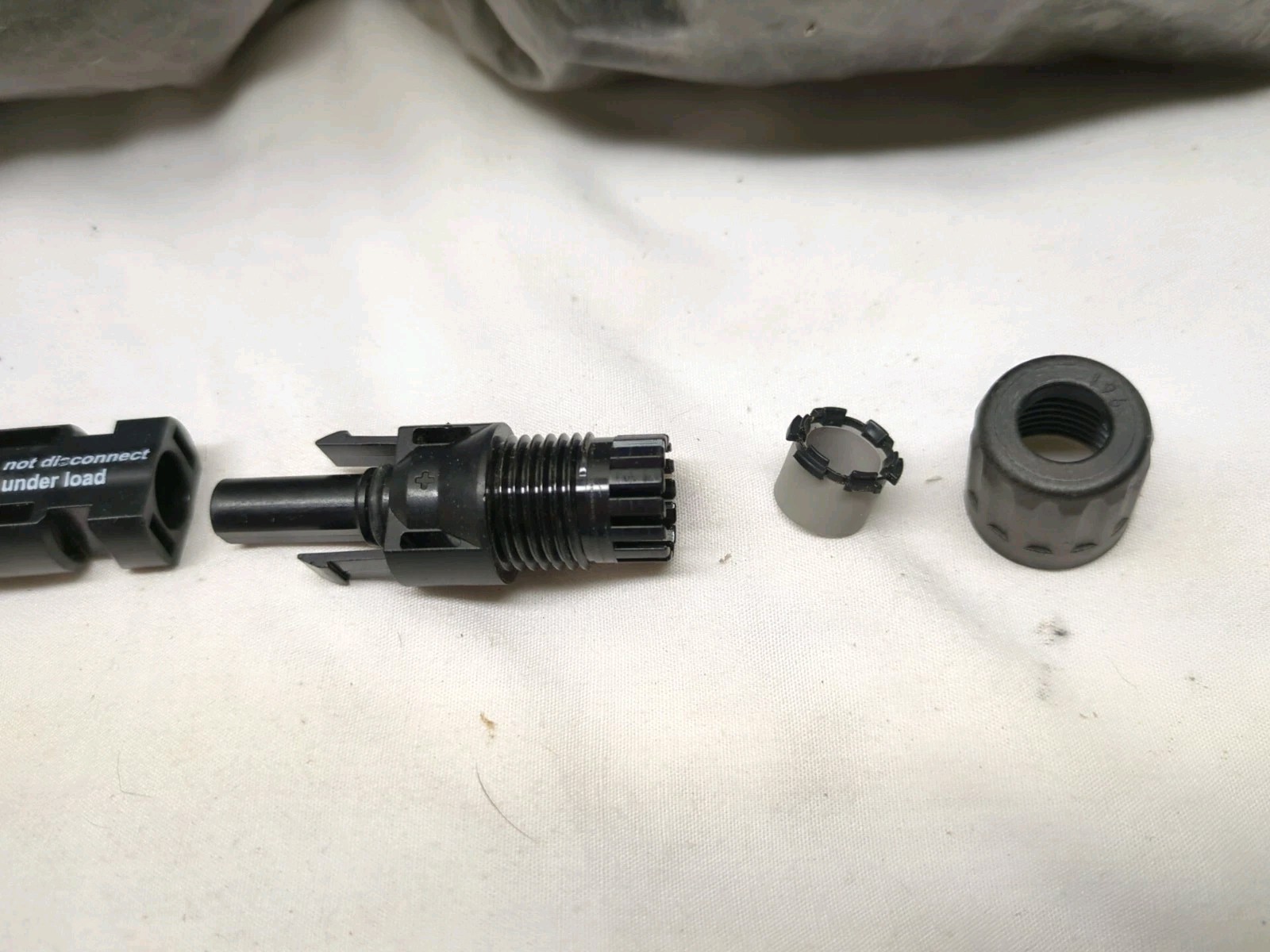 QTY: 170 MC-4 Solar 6AWG Staubli brand HOUSINGS ONLY NO TERMINALS PV-KBT4/13II