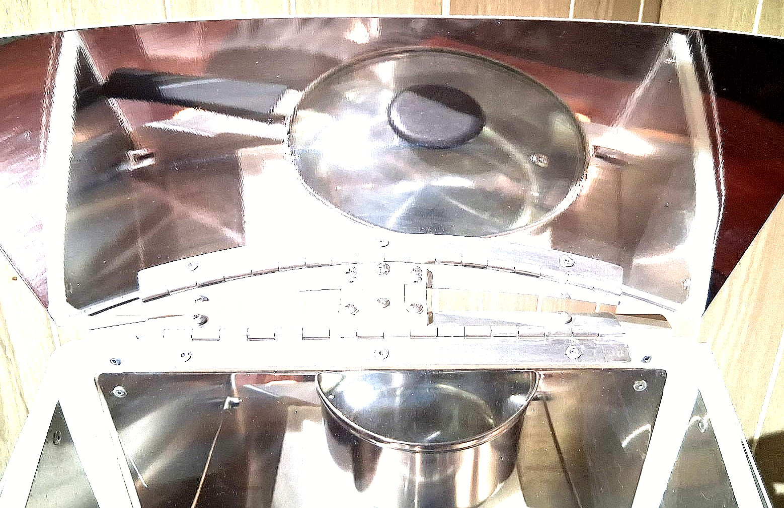 SOLAR OVEN HYBRID DESIGN