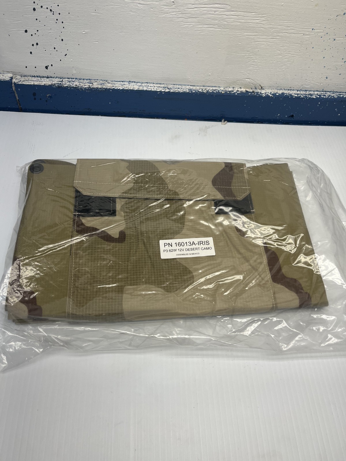 NEW Iris Technology P3 Portable Folding Solar Panel Military 60W 12V 18063