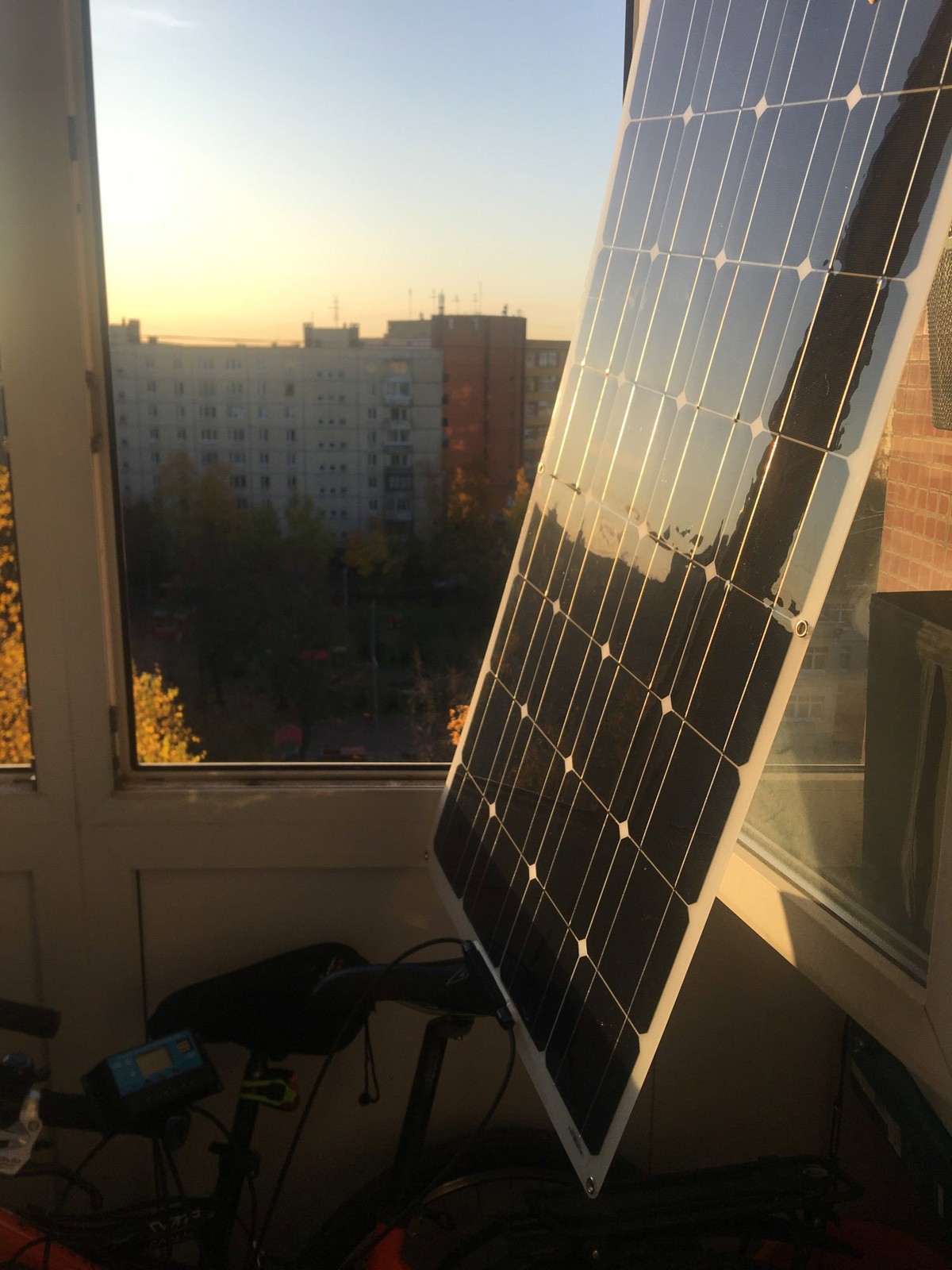 100W 16V Solar Panel High-Efficiency Photovoltaic Module for RV Camping Off-Grid
