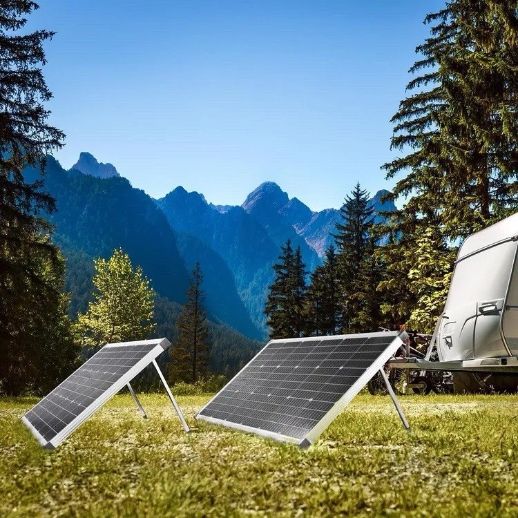 Thunderbolt Magnum 100W Flexible Amorphous Solar Panel Kit, Weather Resistant