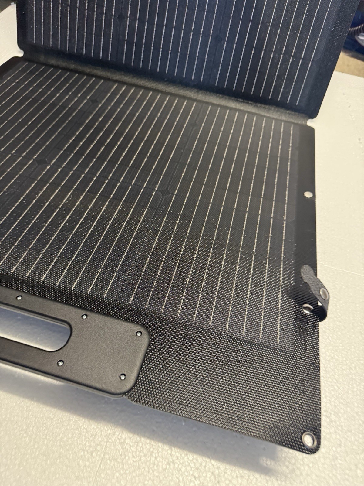 Open BoxBluetti Portable Foldable 100W Solar Panel PV100 OLDER MODEL