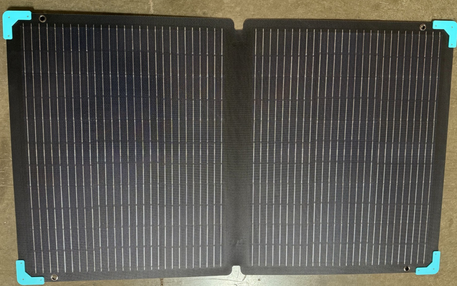 Renogy E.FLEX 120W Portable Solar Suitcase Foldable Solar Panel Off Grid Camping