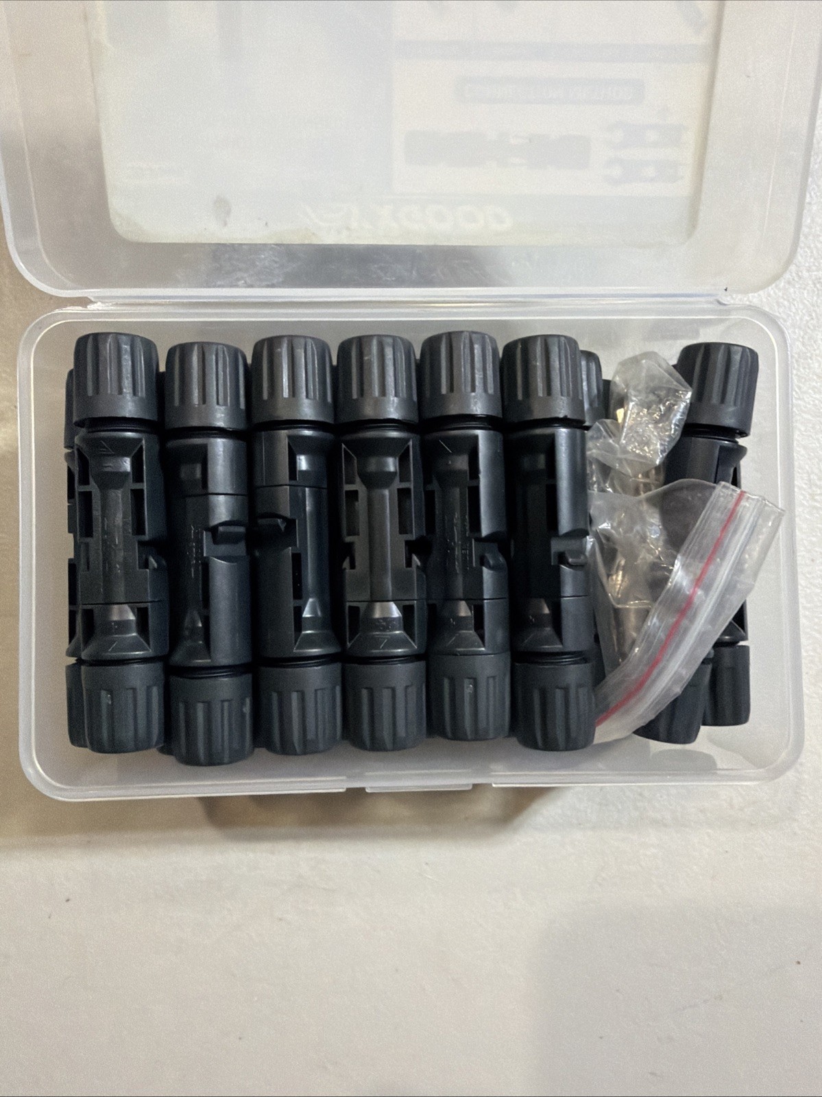 YXGOOD Solar Photovoltaic Power Generation Connectors DC 1000V IP67 Waterproof !
