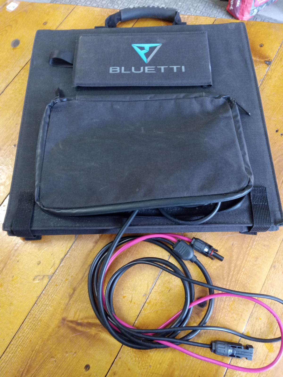 BLUETTI SP120 Solar Panel for AC200P/EB70/AC50S/EB150/EB240 Solar 4 Panels!