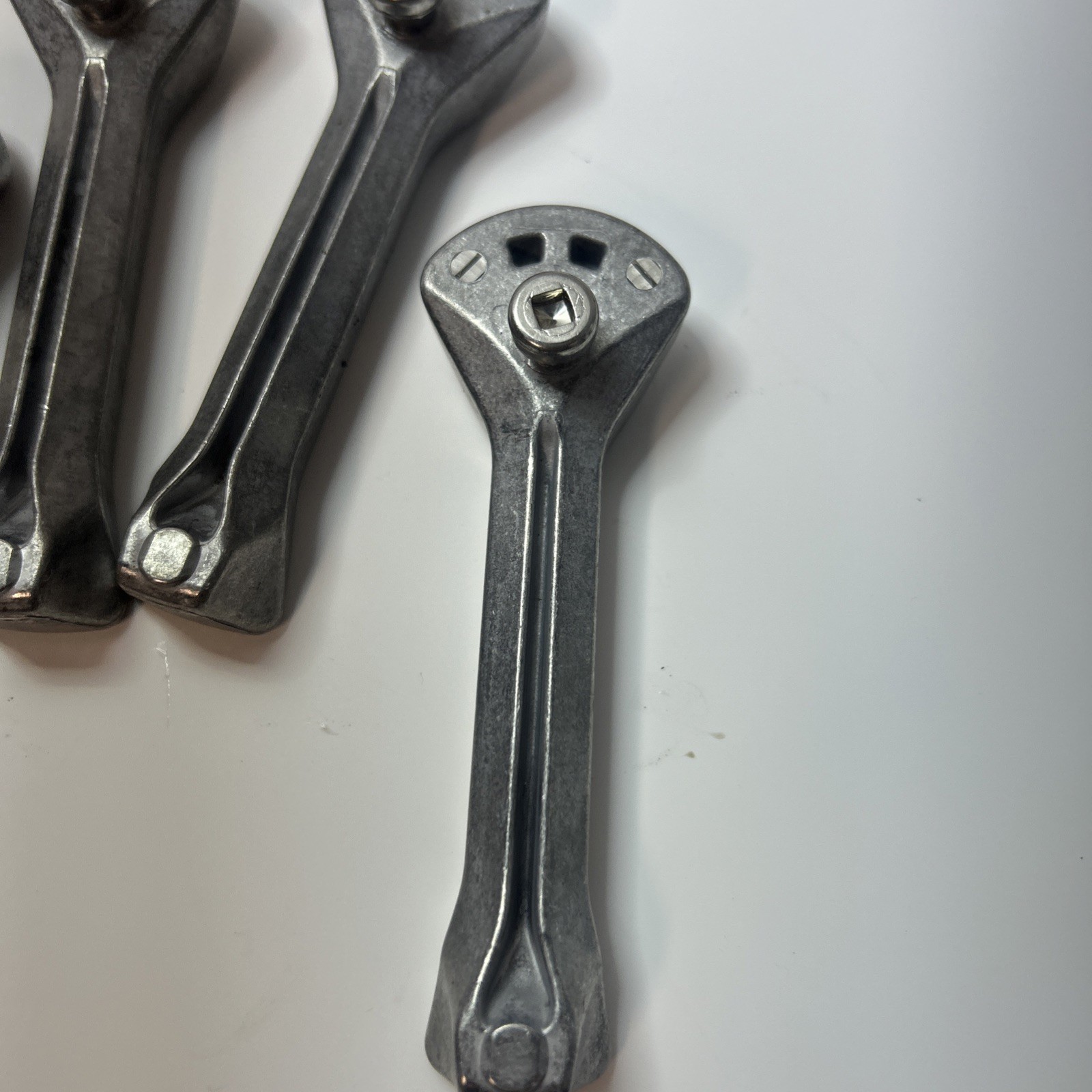 (4) Ironridge CAMO-01-M1 Rev C End Cam, Universal Clamps