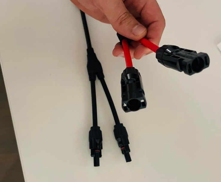 2 To 1 Solar Panel Connector Y Branch 10 AWG Universal Solar Connectors