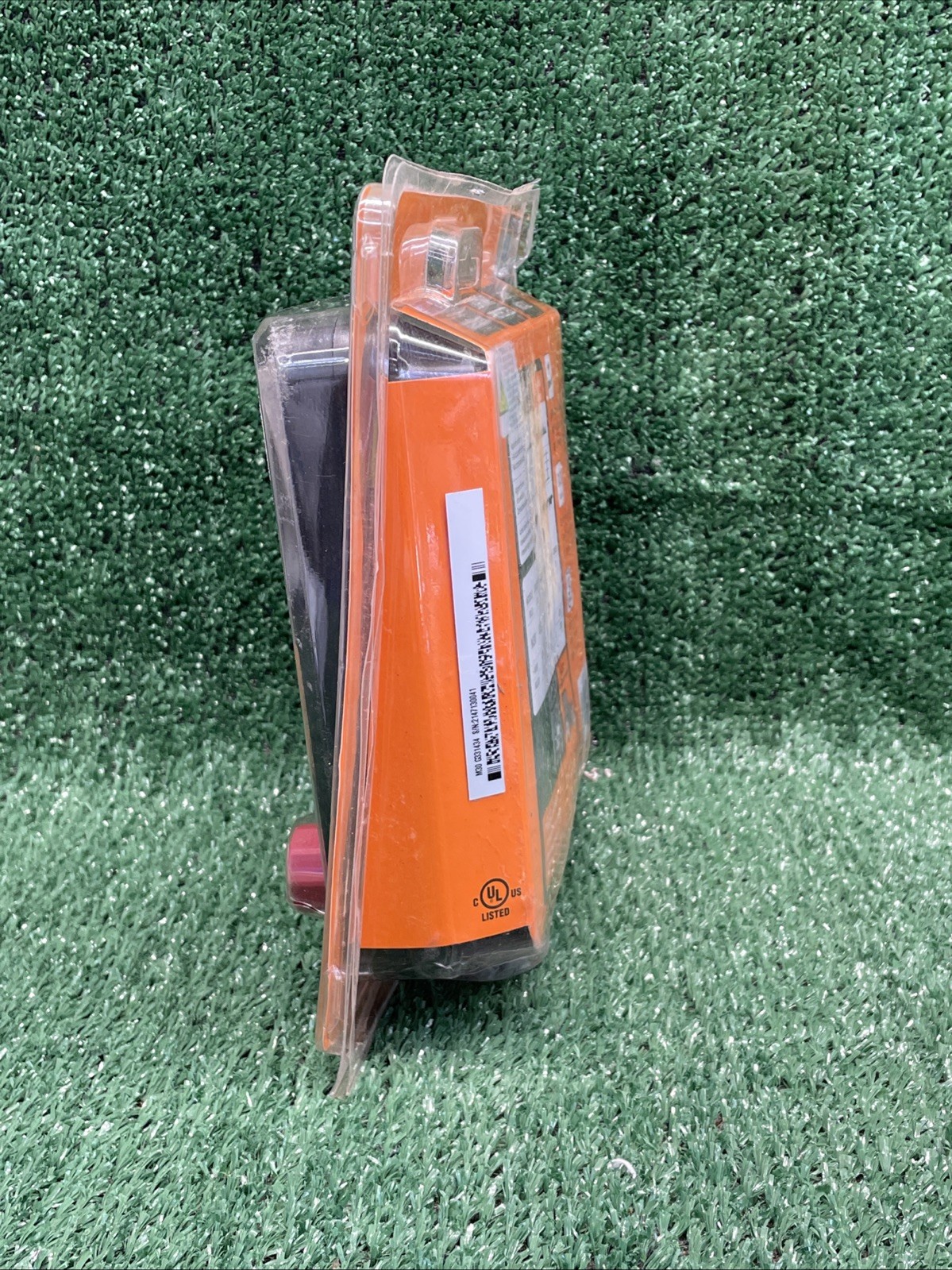 Gallagher M30 – 120 VAC Energizer – Projects less than 5000’ at 0.30 Joules
