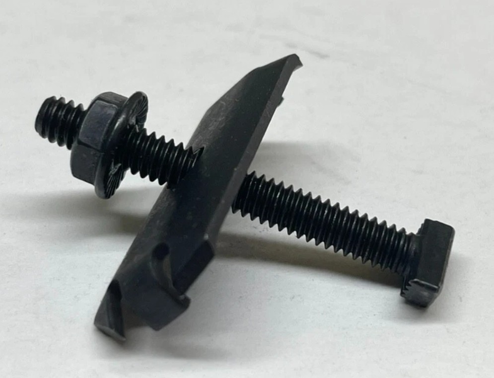 Lot of 4 UniRac Solar Mount Mid Clamps 30-36mm Dark #302029D