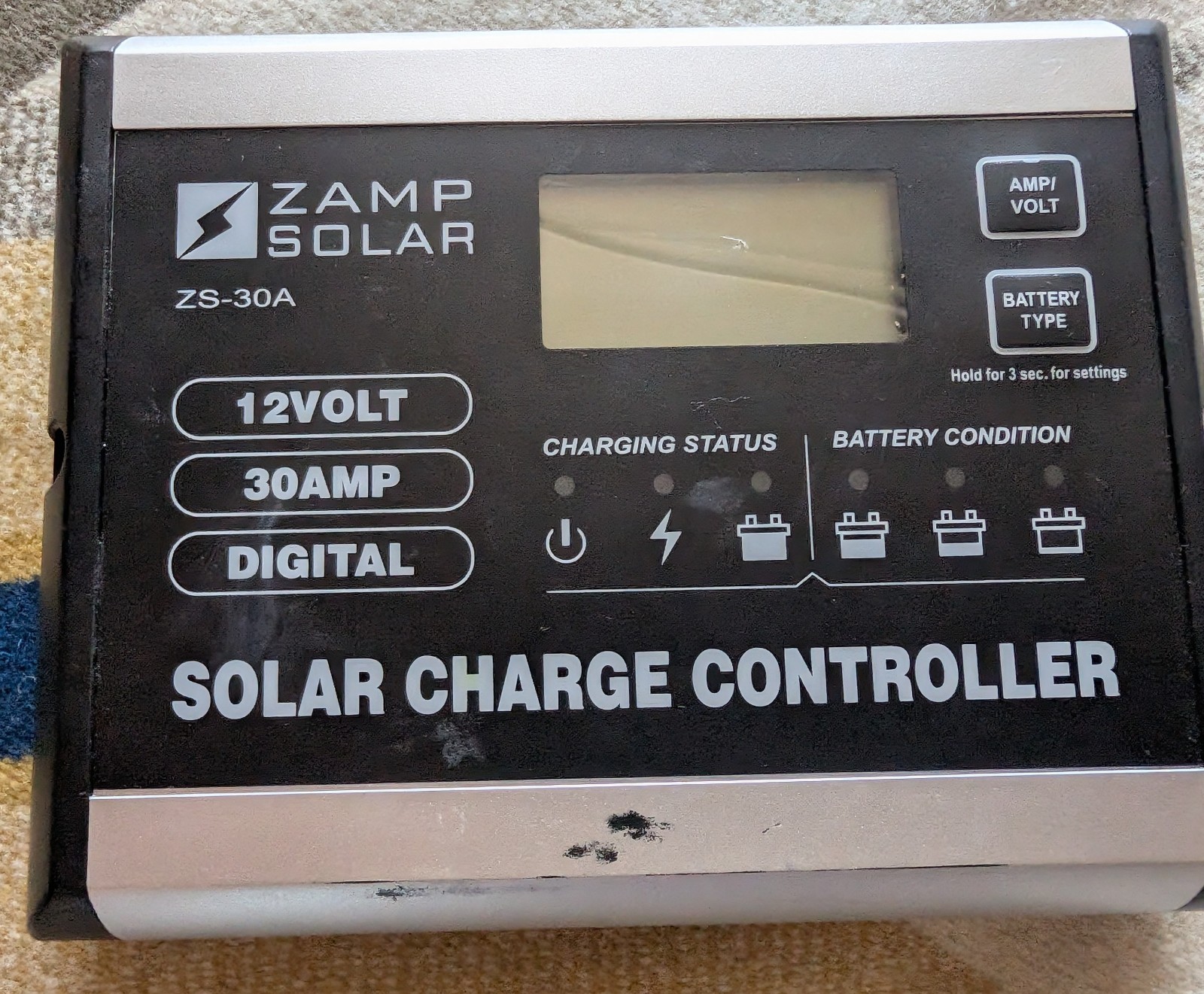 Zamp Solar ZS-30A 30A, 5-Stage PWM Charge Controller – Black