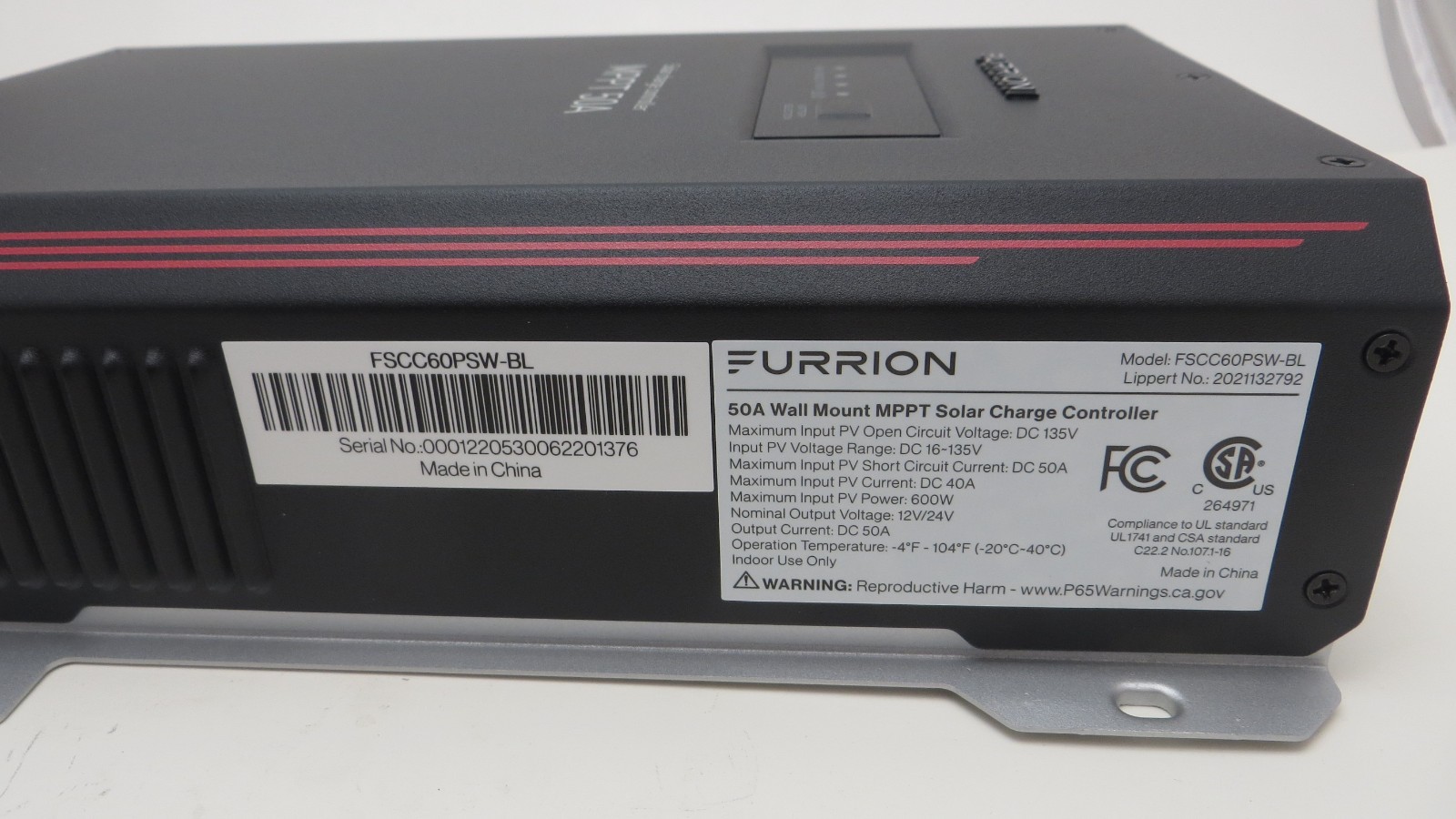 **Furrion® 50A Wall Mount MPPT Solar Charge Controller – FSCC60PSW-BL 2021132792