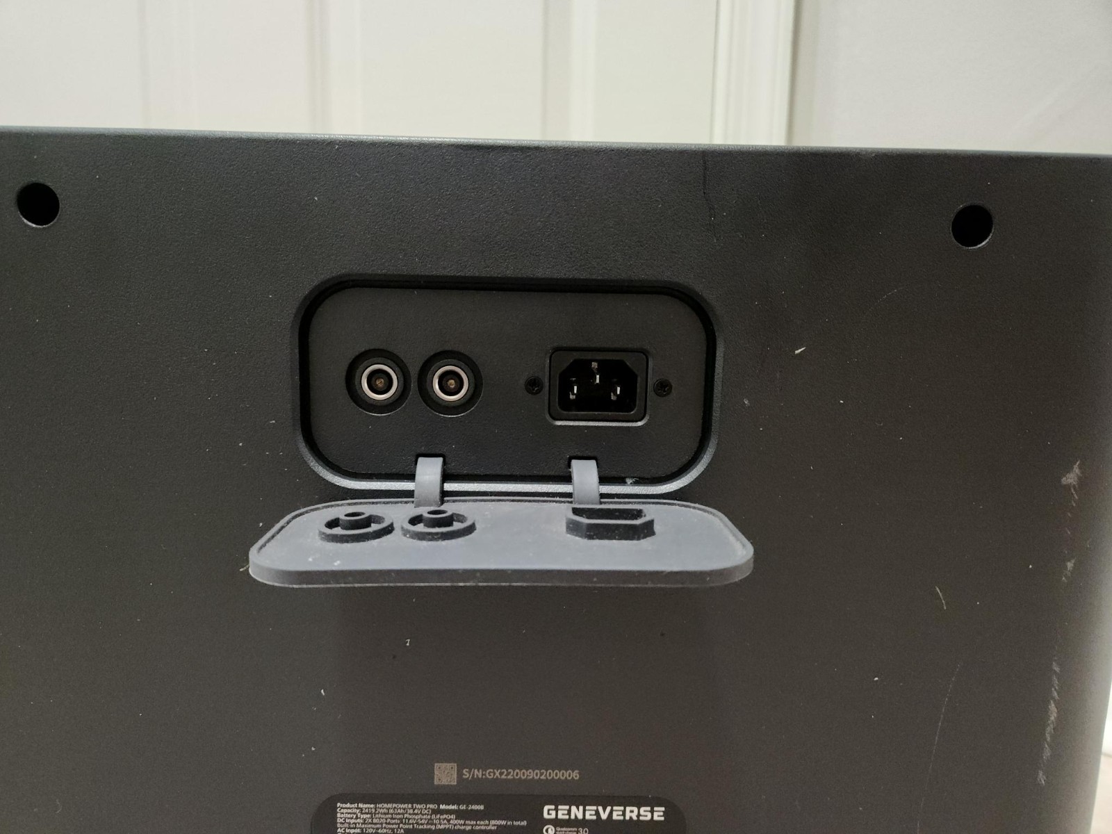 Geneverse 2419Wh LiFePO4 Portable Power Station TWO PRO USED Working Condition!!