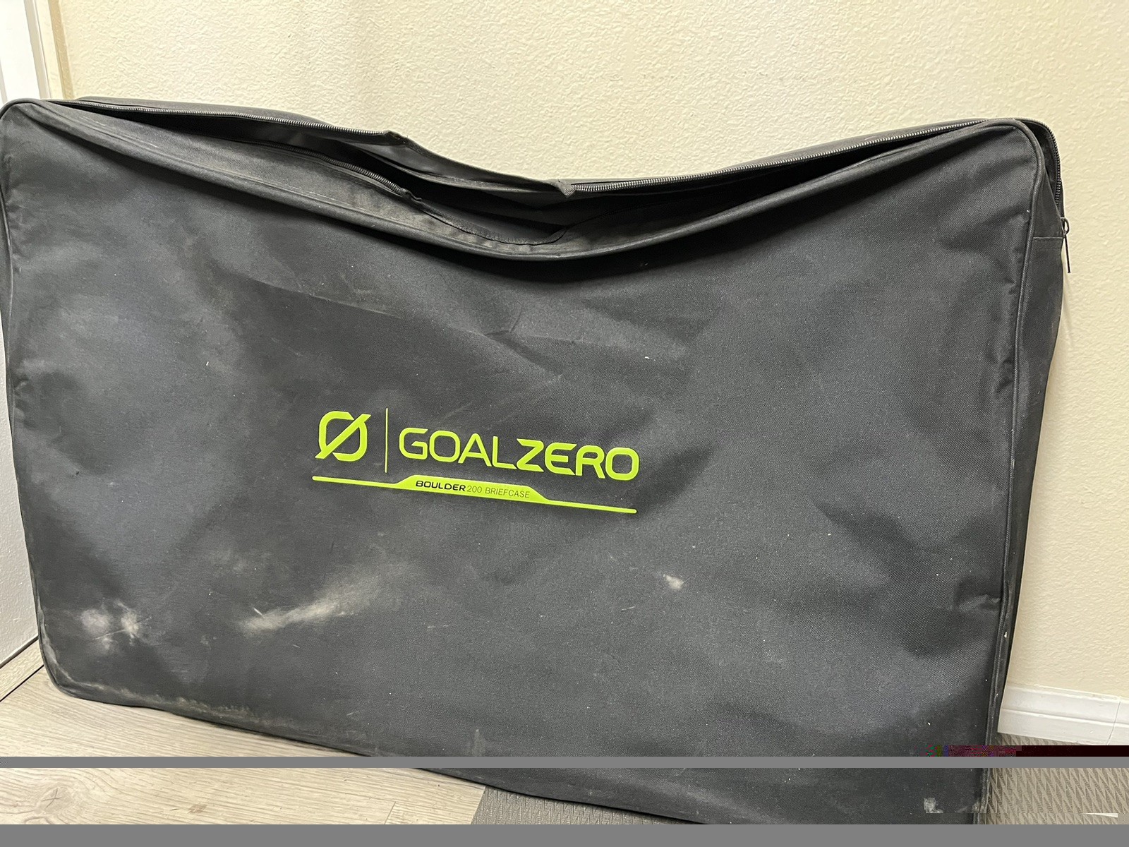 Goal Zero Boulder 200 Briefcase 200 Watt Solar Panel w/ Kickstands