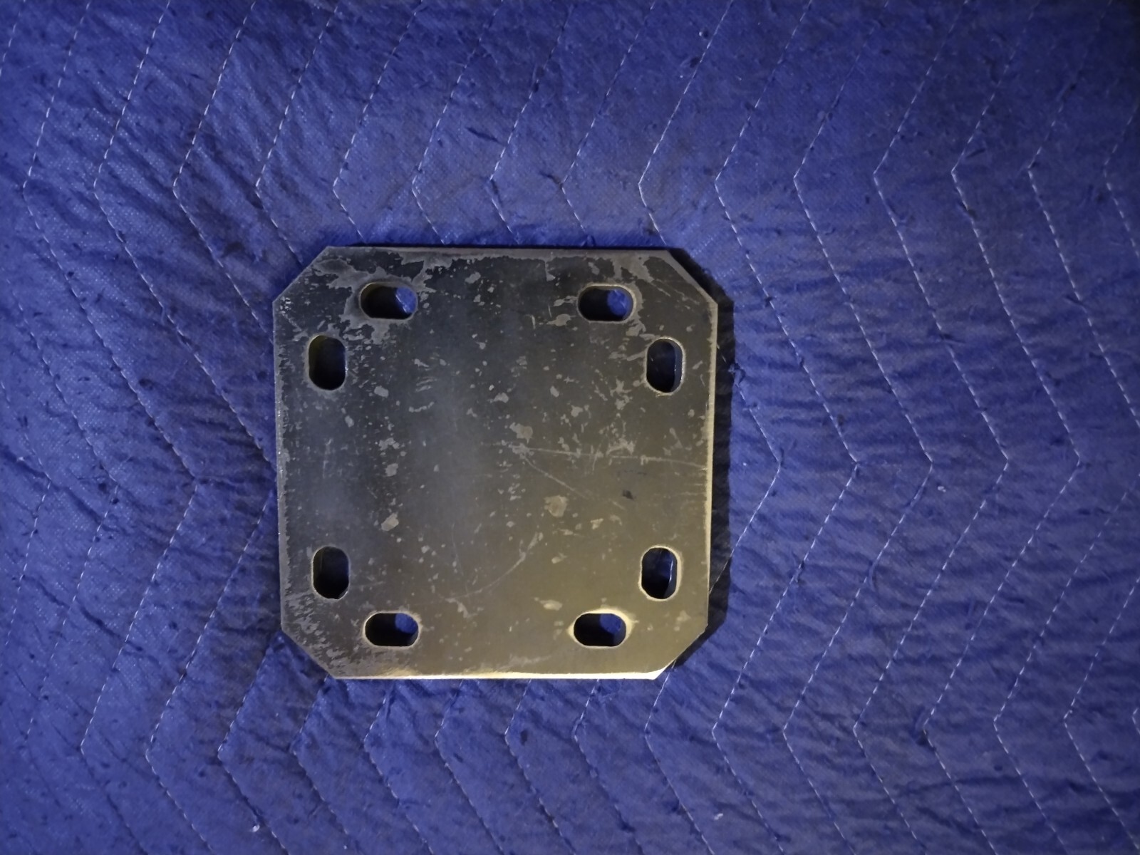 Solar Panel Mount Crossover 1/4 steel. U-bolts not included.
