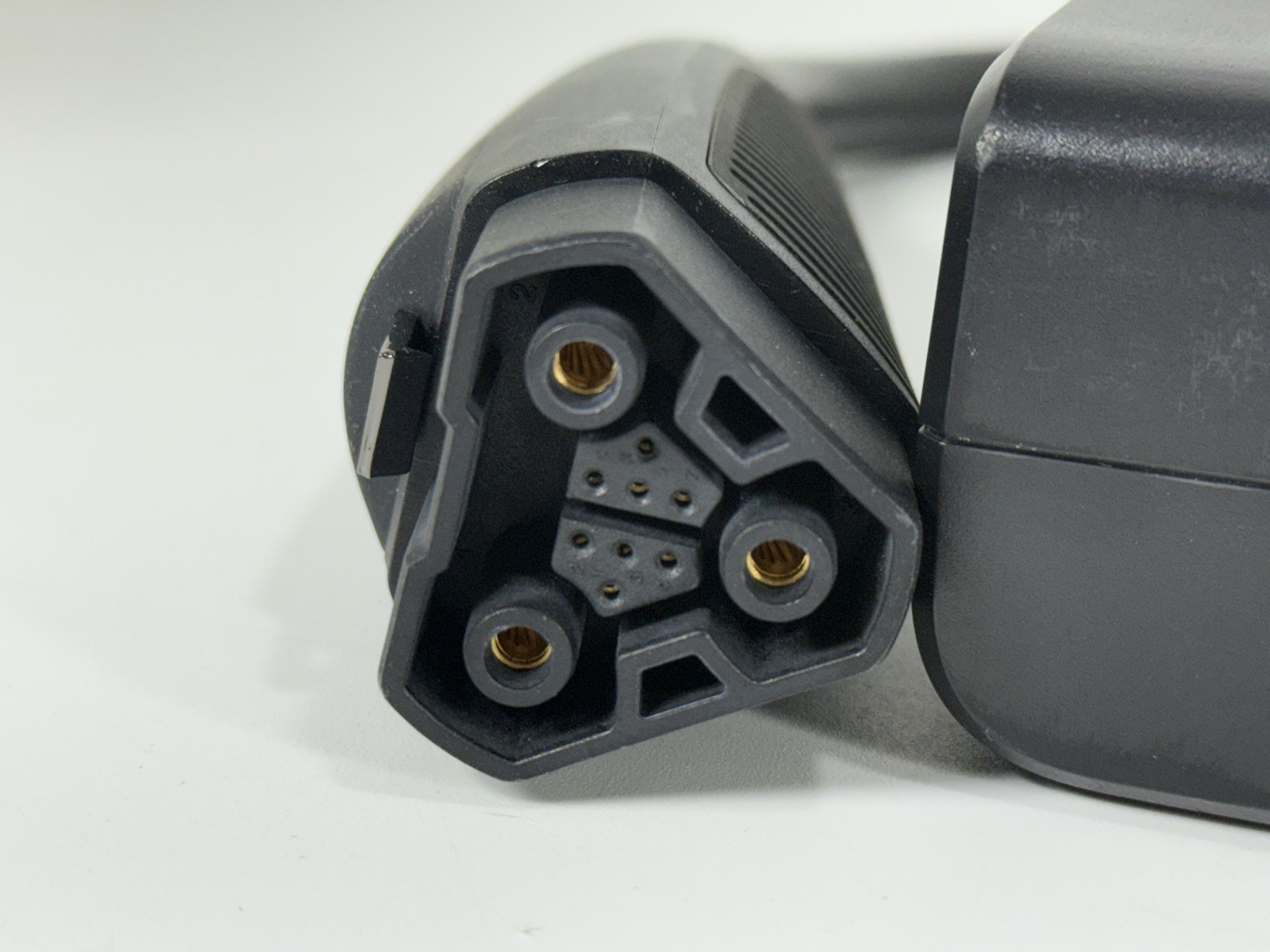 EcoFlow Double Voltage Hub for DELTA Pro Portable Power Stations