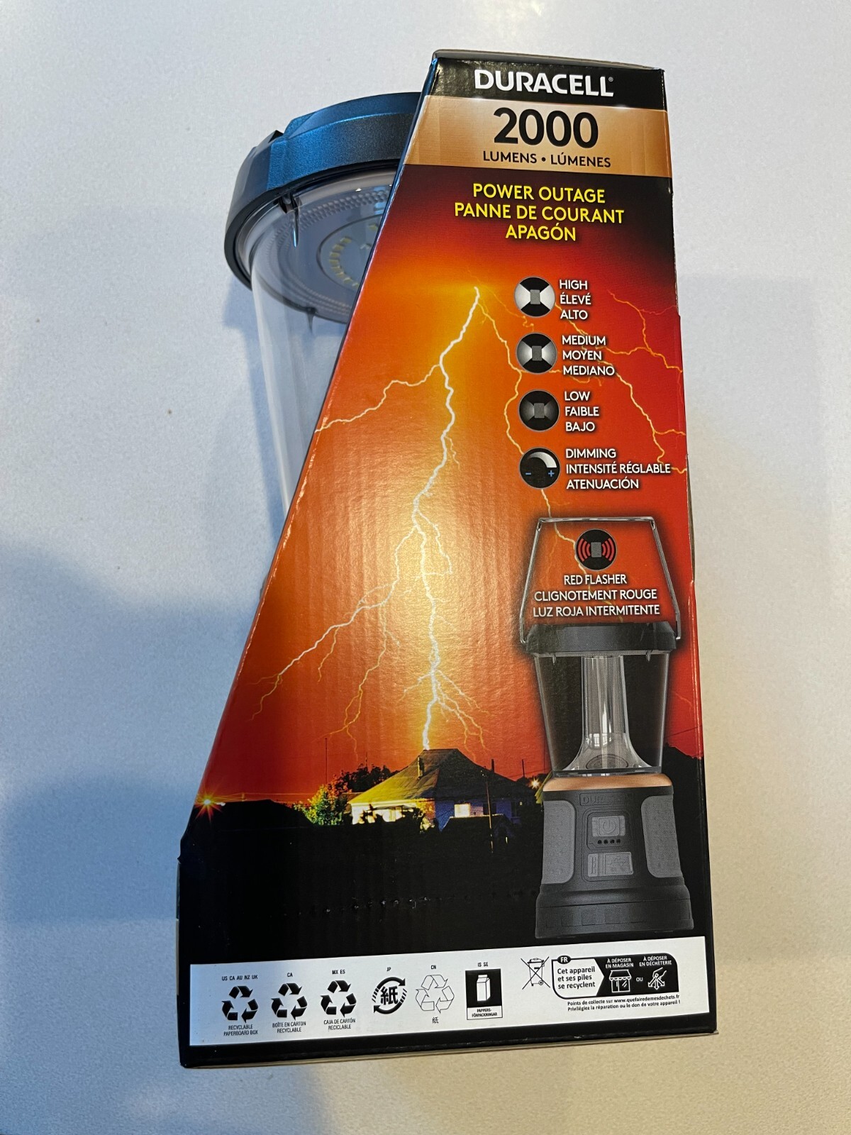 BRAND NEW Duracell 2000 Lumens Rechargable Lantern Solar Power Built-In Battery