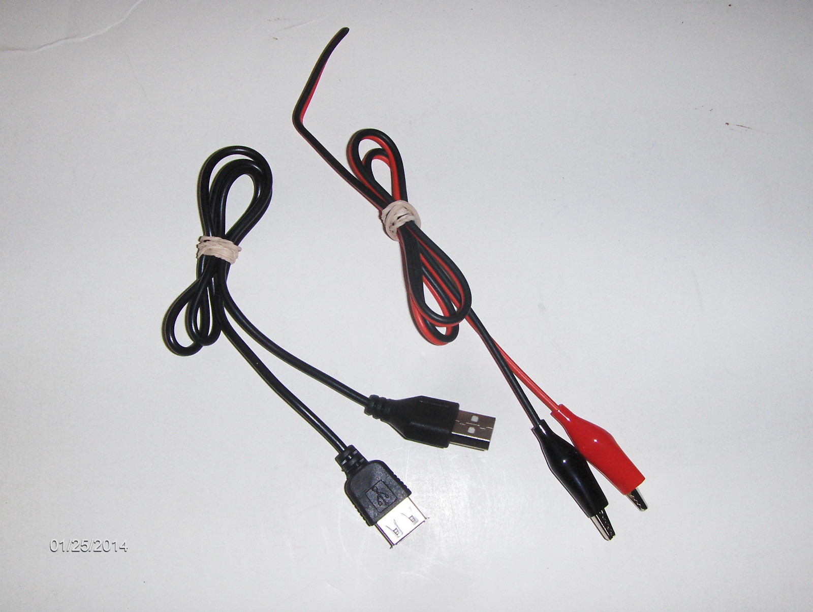 USB-alligator clip combo set turn your solar panel into a phone charger diy