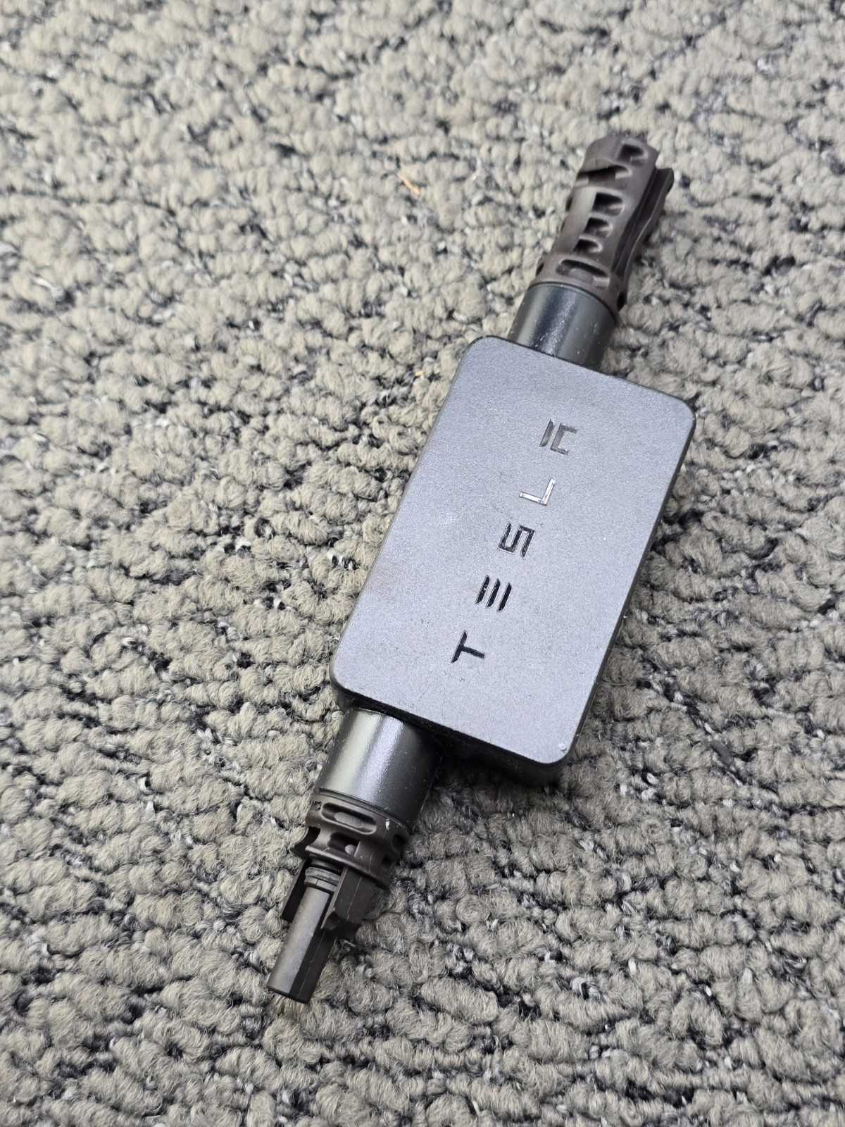 Tesla 1879359-15-B 0-165V 15A Mid-Circuit Interrupter MCI-2 PV Rapid Shutdown