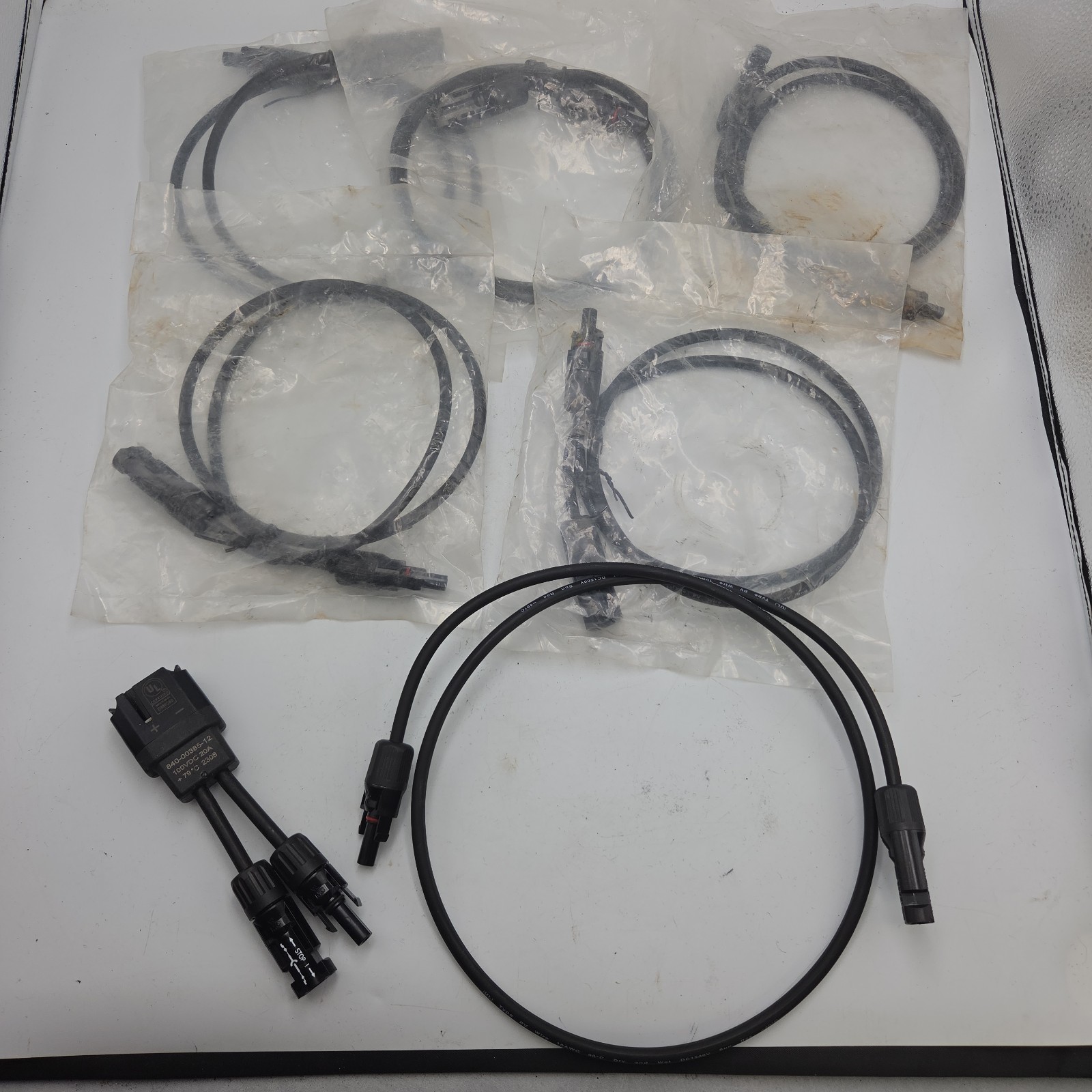 10 AWG 1500vdc PV Wire Solar Panel 3.5′ Cables (6) / Microinverter Connector